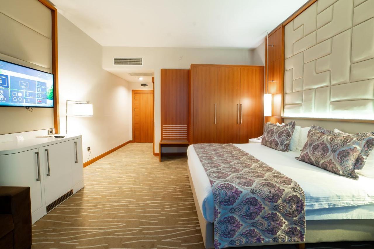 Hotel Grand Bellagio Convention & Casino 5*